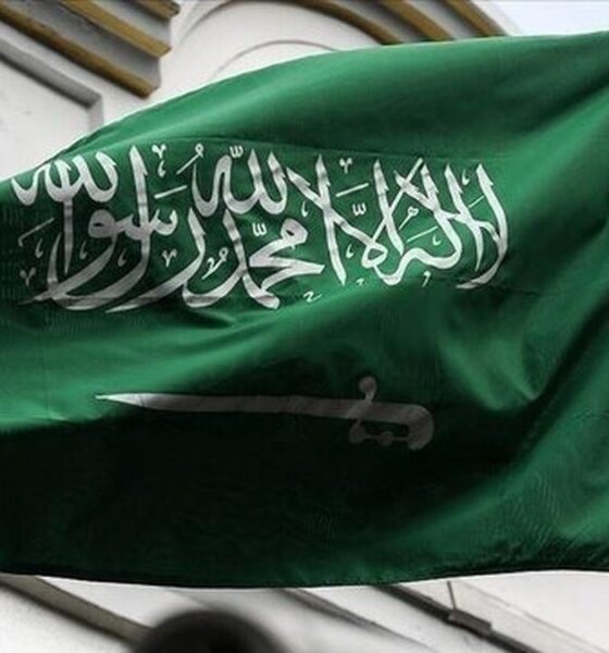 فوری/ چند انفجار مهیب در عربستان شنیده شد