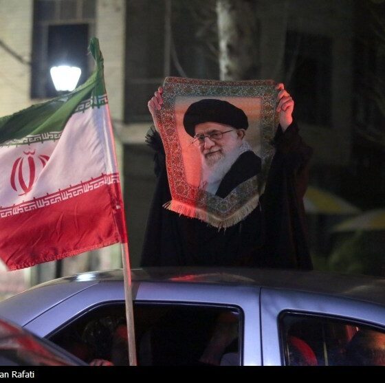 مردم خود را منتقم رهبر می‌دانند و خواستار پاسخ قاطع هستند