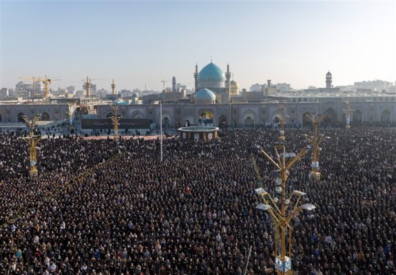 نماز عید فطر در حرم مطهر رضوی+تصاویر