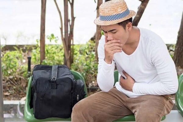 هنگام مسمومیت غذایی در سفر و تعطیلات چه کنیم؟