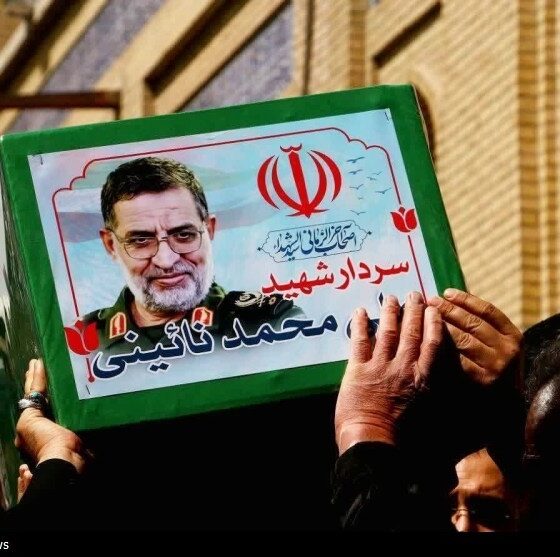 وداع جانسوز خانواده ‌با پیکر شهید نائینی/ آخرین دیدار در معراج شهدا‌