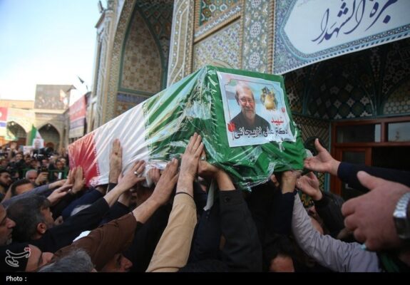 پسر شهید لاریجانی: خون‌های پاک ریخته شده خلق حماسه در آحاد ملت می‌کند