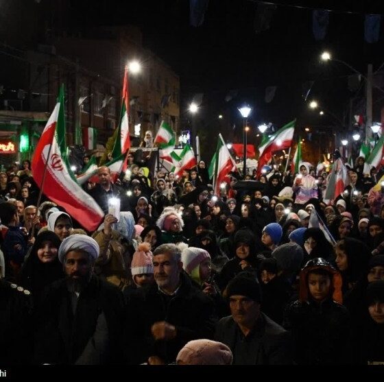 52شب حضور مردم کردستان در میدان؛ روایت همبستگی زنده در کف خیابان+تصویر