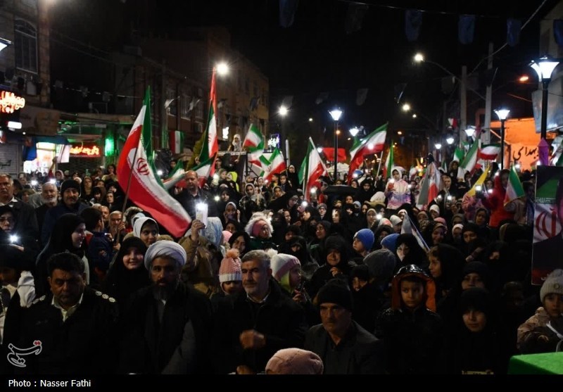 52شب حضور مردم کردستان در میدان؛ روایت همبستگی زنده در کف خیابان+تصویر