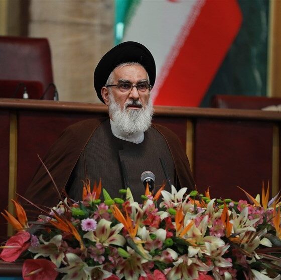 آیت‌الله پیشنمازی: آمریکا تنها در برابر قدرت رفتارش را اصلاح می‌کند