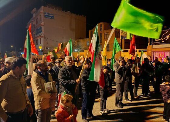 اجتماع حماسی مردم فراهان در پنجاه و دومین شب قرار عاشقی