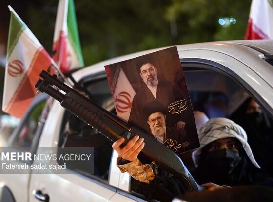 اجتماع مردم ولایتمدار مهدیشهر در شب‌های اقتدار