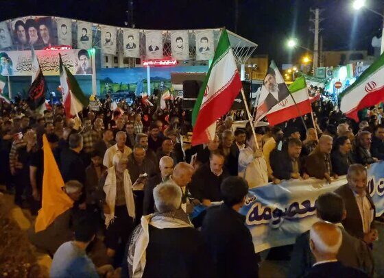 اجتماع پرشور ساوجی‌ها در پنجاه و هشتمین شب بیعت با رهبر معظم انقلاب