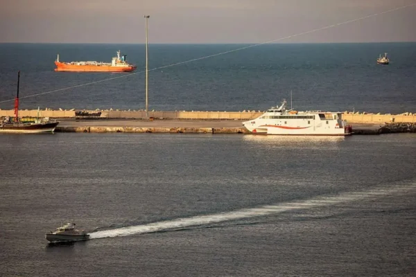 ادعای تازه سنتکام درباره عملیات در تنگه هرمز