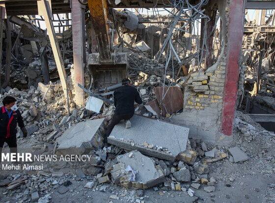 انفجار منزل مسکونی در شهمیرزاد؛ یک مصدوم از زیر آوار نجات داده شد