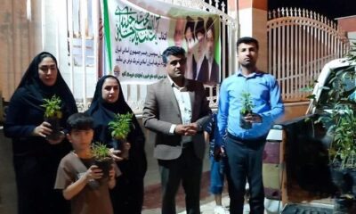 ایستگاه توزیع نهال رایگان در گناوه برپا شد