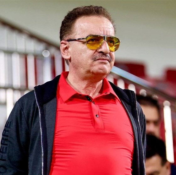 بازیکنان تراکتور به عنوان سربازان وطن مقابل شباب الاهلی بازی کنند