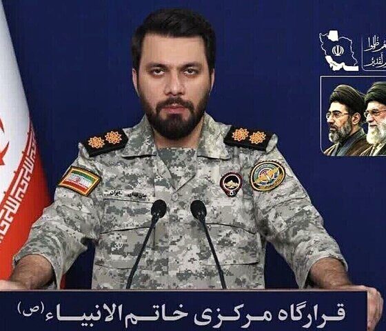 به خاطر حفظ جان خانواده‌های کارکنان کشتی مورد تجاوز، وارد عمل نشدیم