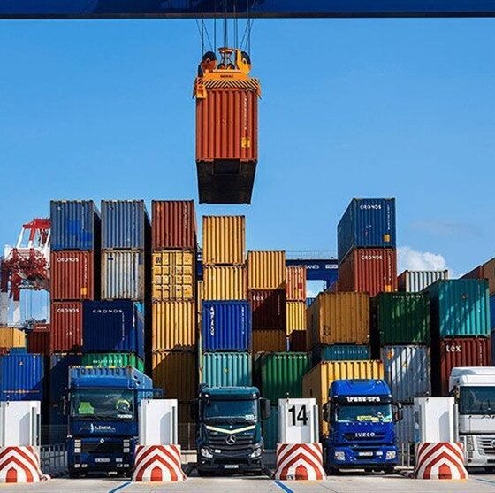 ترخیص 2 میلیون تن کالای اساسی از بنادر و گمرکات استان هرمزگان در جنگ