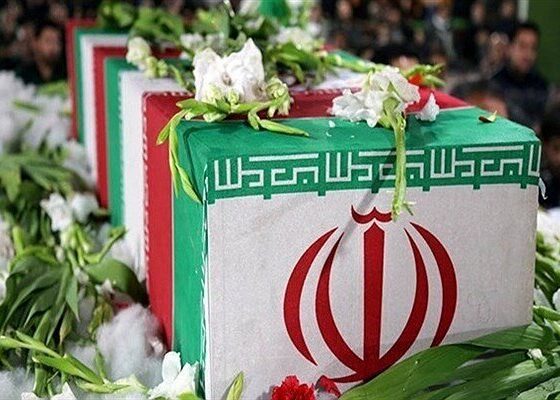 تشییع شبانه پیکر شهید مهدی باقرزاده بر روی دستان مردم بندرعباس