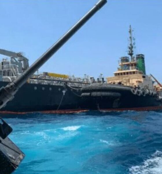 توقیف یک کشتی توسط آمریکا در دریای عرب / سنتکام: ناوگان سایه ایران را توقیف کردیم