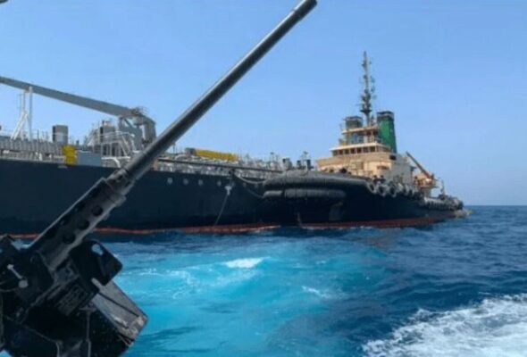 توقیف یک کشتی توسط آمریکا در دریای عرب / سنتکام: ناوگان سایه ایران را توقیف کردیم