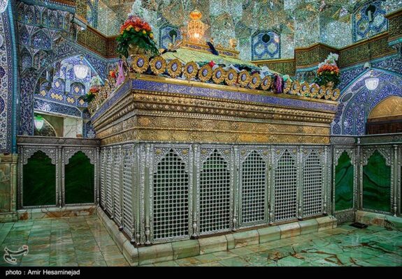 جلال و جبروت حضرت فاطمه(س) در حضرت معصومه(س)