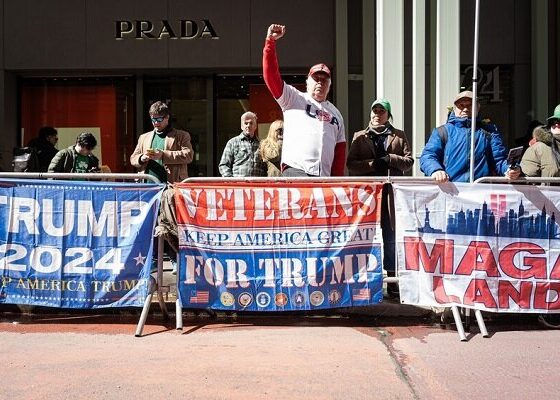 جلسه محرمانه کاخ سفید برای جلب حمایت از ترامپ در جریان انتخابات کنگره