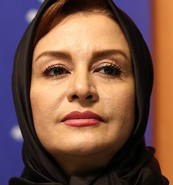 حضور خانم بازیگر در تجمع دیشب در میدان تجریش + عکس