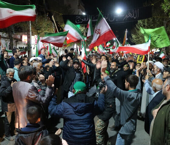 حماسه مردم همدان برای دفاع از وطن با حضور پرشور