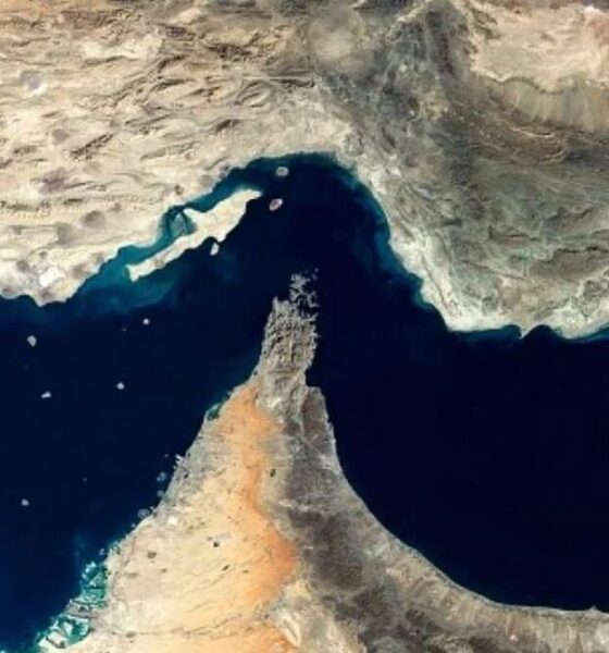 حمله به یک کشتی در سواحل عمان/ انگلیس مدعی شد