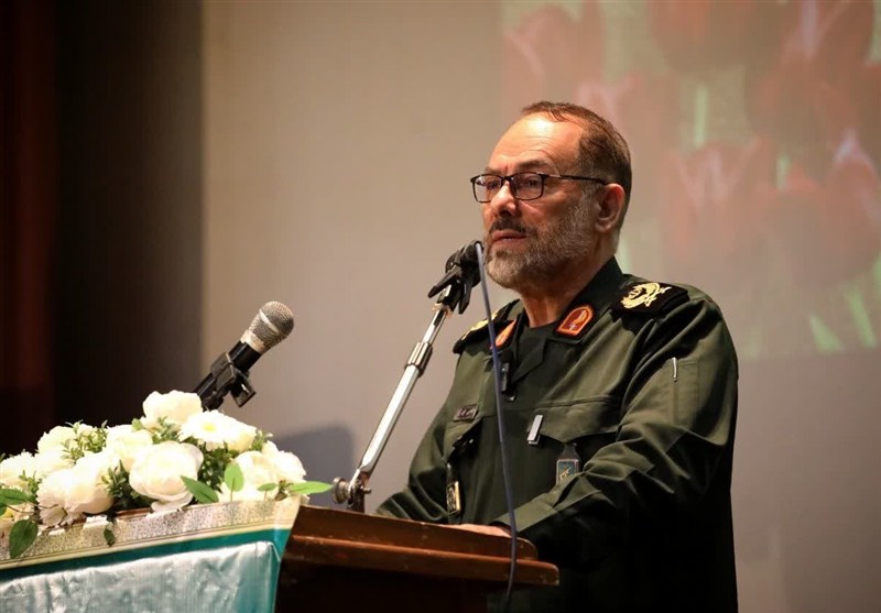 دشمن می‌خواست از مرزهای کردستان وارد ایران شود؛ هیچ‌کس ‌همکاری نکرد