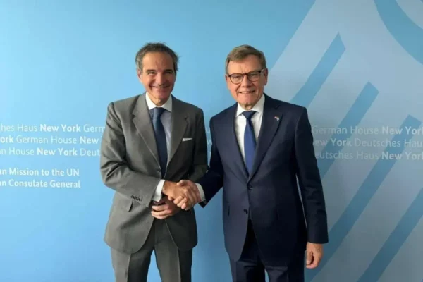 دیدار گروسی با مقامات آمریکایی، آلمانی و هلندی درباره ایران / ماجرا چیست؟