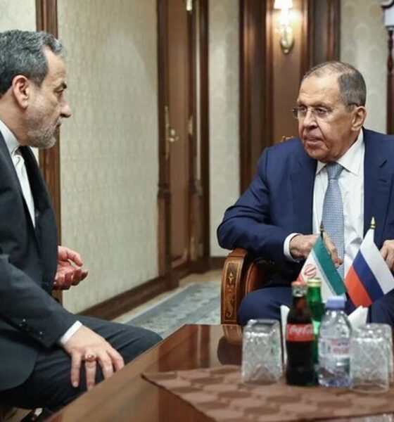 رایزنی عراقچی و لاوروف درخصوص مذاکرات اسلام‌آباد