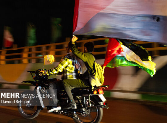 رژه موتوری اصفهانی‌ها در نهضت میدان
