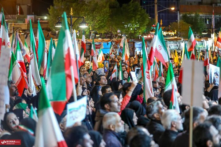 شکوه حضور مردم خمین در پنجاه و هفتمین شب حماسه