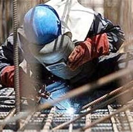 ضرورت گنجاندن کارگران ساختمانی در بسته‌های حمایتی جنگ