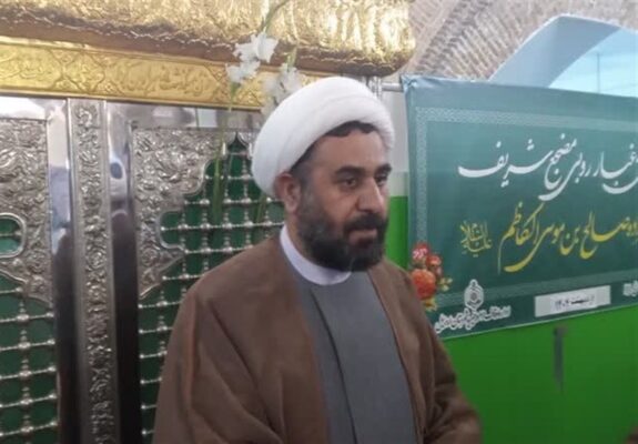 غبارروبی امام‌زاده‌ها در اولین روز دهه کرامت