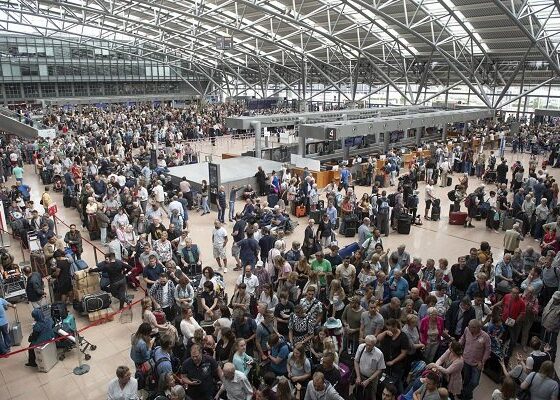 لغو ده‌ها هزار پرواز در آلمان به دلیل کمبود سوخت