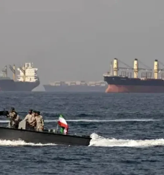 ماجرای توقیف ۵ نفتکش چینی در تنگه هرمز چیست؟