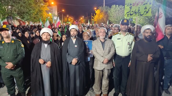 مردم بهاباد تا پای جان برای ایران