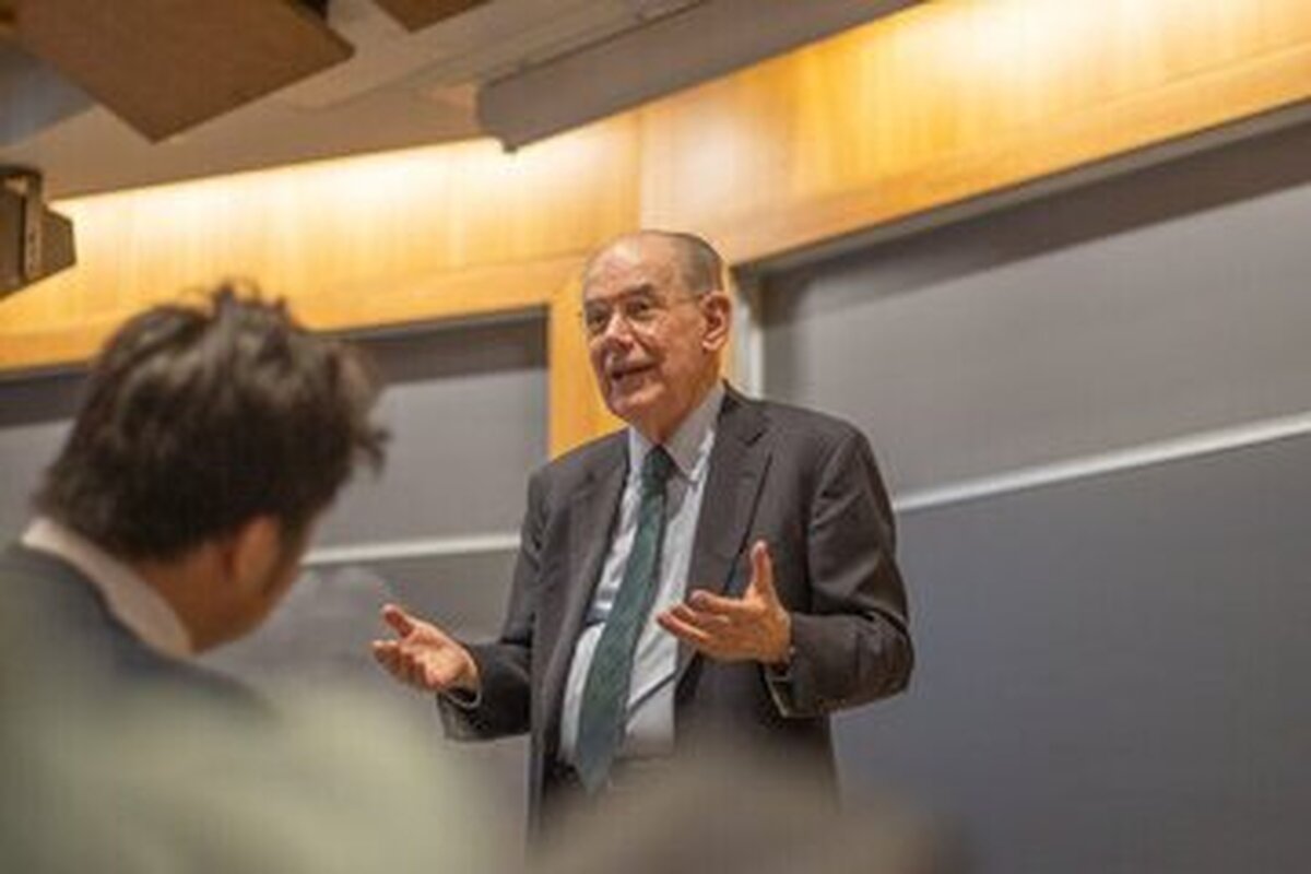 مرشایمر چه می‌گوید؟ / آیا گزینه نظامی آمریکا در برابر ایران بی‌نتیجه است؟