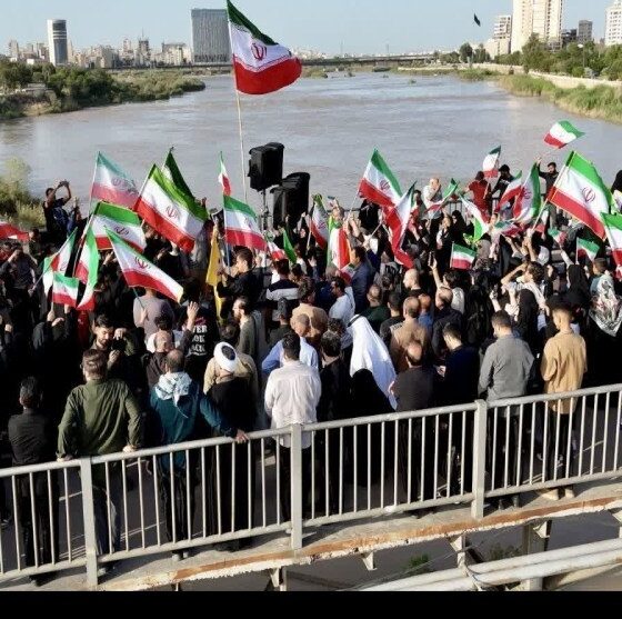 ملت ایران در طول تاریخ هیچ‌گاه با دشمن مماشات نکرده است