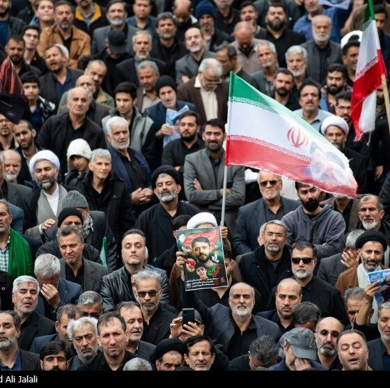 ملت ایران شکست‌ناپذیر است/غیرت دینی مردم خیابان‌ها را نگه داشت