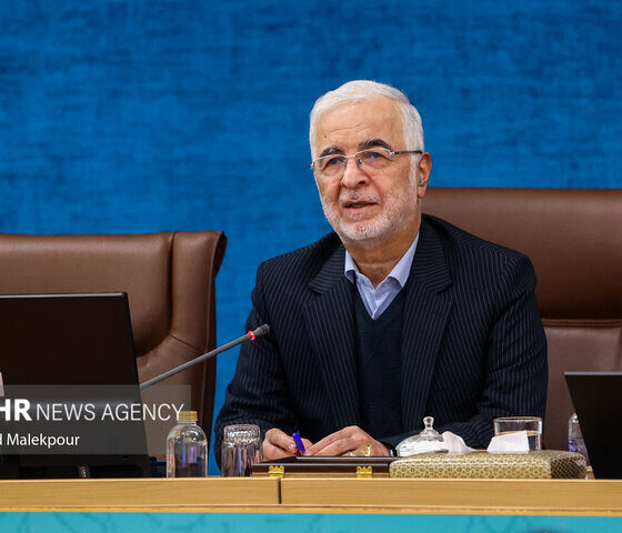 مومنی: سپاه پاسداران ستون اقتدار ایران است