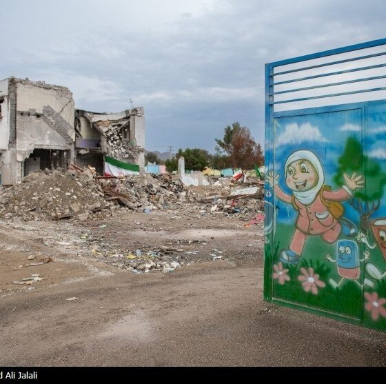 نامه خانواده‌های شهدای دانش‌آموزمیناب به پاپ: "صدای کودکان ما باشید"