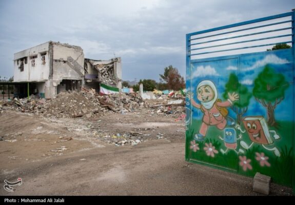 نامه خانواده‌های شهدای دانش‌آموزمیناب به پاپ: "صدای کودکان ما باشید"