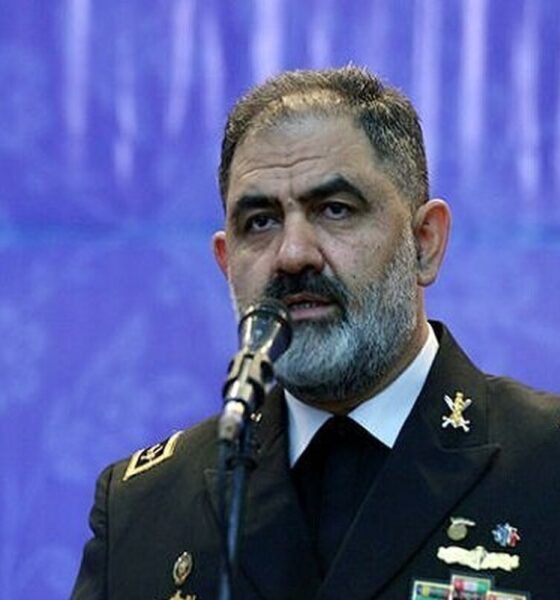 هشدار فرمانده نیرویی دریایی ارتش به آمریکا / مراقب تحرکات خود باشید