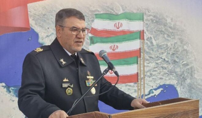 واکنش فرمانده بلند رتبه ارتش به ادعای ترامپ/ چرا جرات نزدیک شدن به آب‌های ایران را ندارند؟