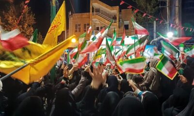 پرچم‌های برافراشته خرم‌آبادی‌ها و فریاد «استقلال، آزادی،جمهوری اسلامی»