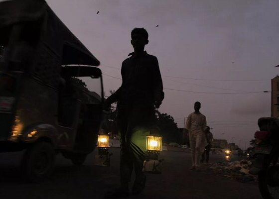 پشت پرده میانجیگری پاکستان؛ کمبود شدید برق در انتظار همسایه شرقی