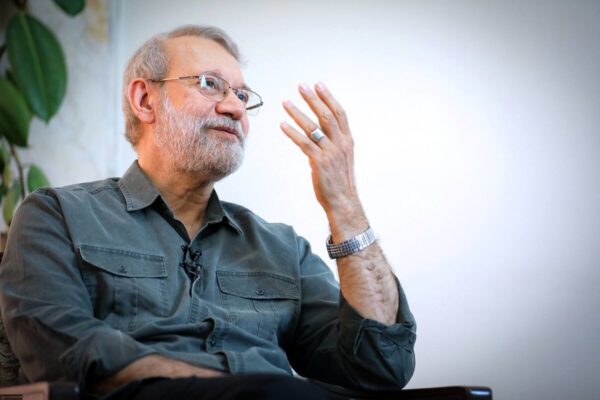 پوستر تبلیغاتی علی لاریجانی در انتخابات ۱۳۸۴ + عکس