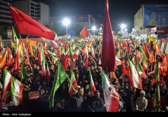 یادداشت| محراب خیابان؛ تجلی اتحاد مردم و ولایت