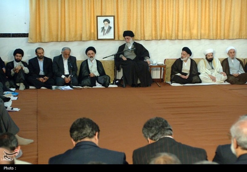 «22 گولان»؛ روزی که کردستان رنگ وحدت گرفت + تصاویر اخبار سنندج , اخبار استان کردستان , رهبر انقلاب , رهبر کشوردوست , پایگاه اطلاعرسانی دفتر مقام معظم رهبری , رئیس دفتر مقام معظم رهبری , بعثه مقام معظم رهبری , انقلاب اسلامی ,