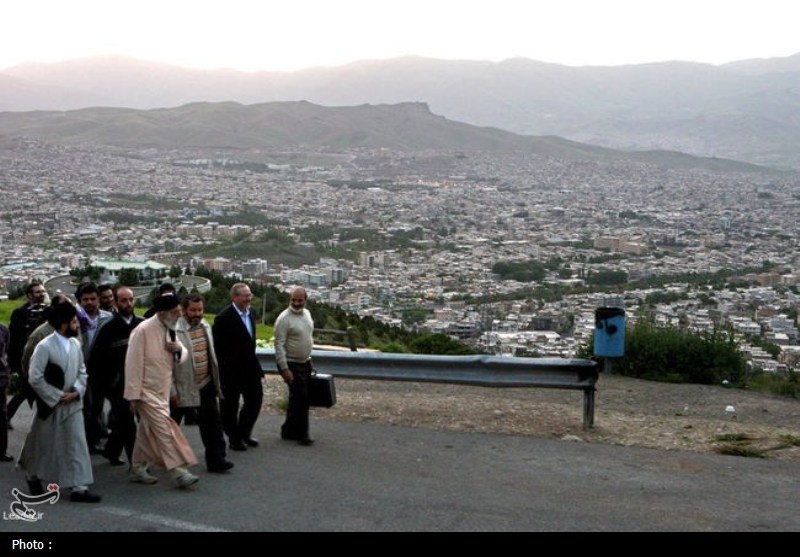 «22 گولان»؛ روزی که کردستان رنگ وحدت گرفت + تصاویر اخبار سنندج , اخبار استان کردستان , رهبر انقلاب , رهبر کشوردوست , پایگاه اطلاعرسانی دفتر مقام معظم رهبری , رئیس دفتر مقام معظم رهبری , بعثه مقام معظم رهبری , انقلاب اسلامی ,